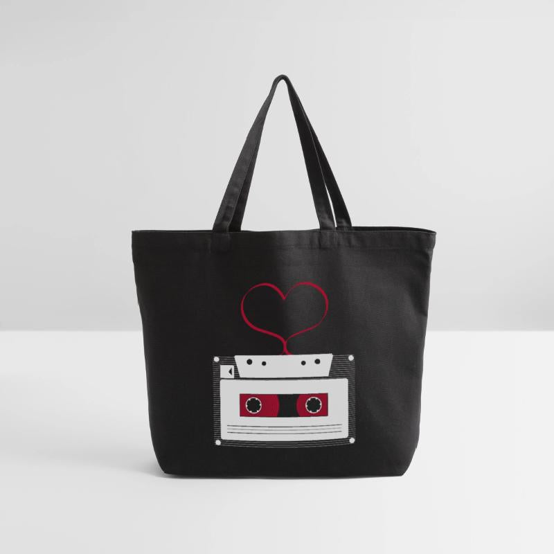 Cassette with heart - love for the old tape